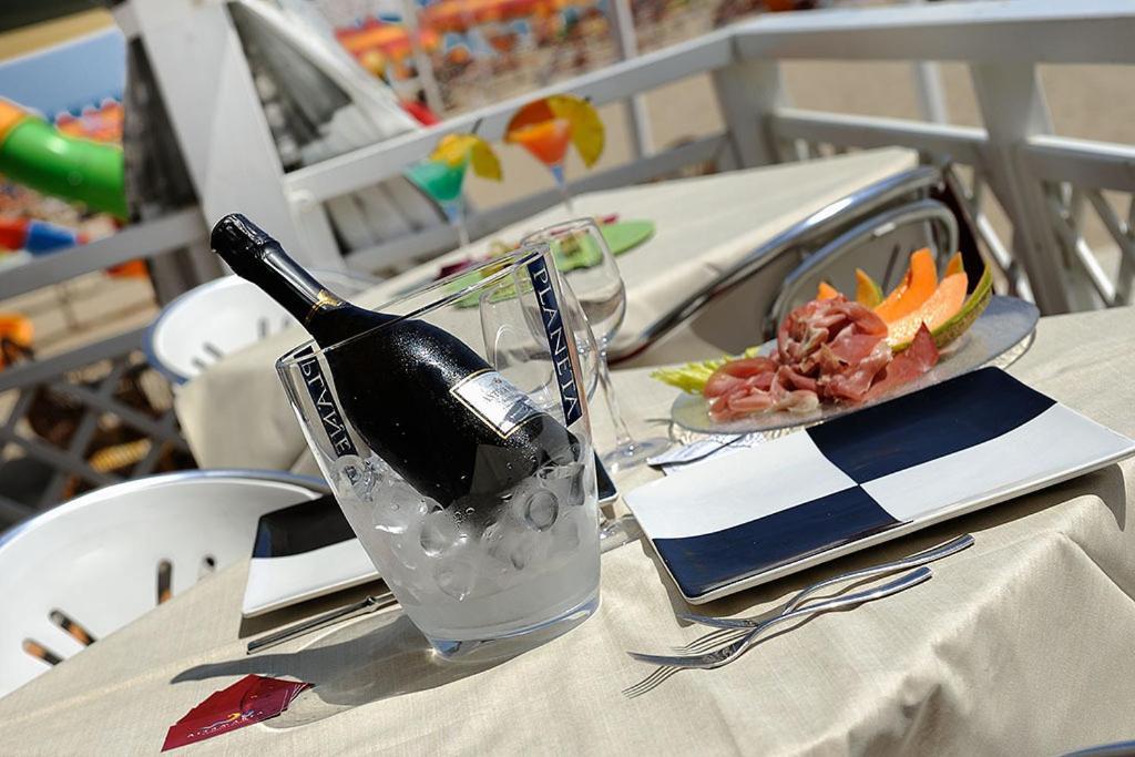 Hotel & Residence Cavalluccio Marino Rimini Luaran gambar
