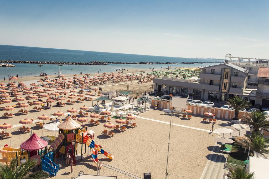Hotel & Residence Cavalluccio Marino Rimini Luaran gambar